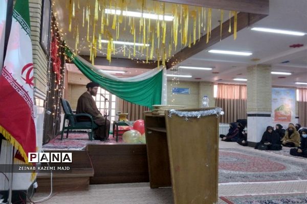 جشن میلاد حضرت زهرا(س) و گرامیداشت مقام مادر در هنرستان صباری