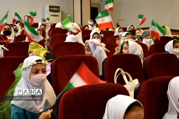 جشن ولادت حضرت زهرا و تقدیر از بانوان فرهنگی در گلوگاه