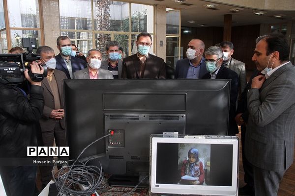 بازدید علیرضا کاظمی از دبیرخانه دریافت آثار بیست و دومین فراخوان ملی پرسش مهر ریاست جمهوری