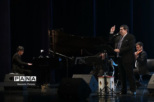 کنسرت سالار عقیلی در تالار وحدت