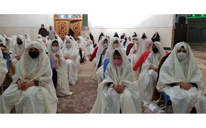 برگزاری جشن تکلیف دانش‌آموزان دختر در اردبیل