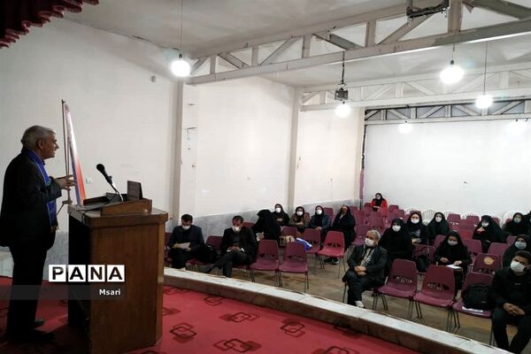برگزاری گردهمایی مربیان پیشتاز سازمان دانش‌آموزی شاهین شهر