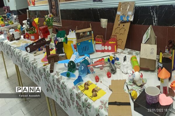 برگزاری نمایشگاه هنرهای دستی به‌مناسبت هفته طبیعت