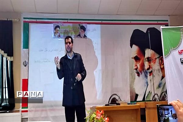 برگزاری دوره آموزشی دانش‌آموزان خبرنگار پیشتاز و پانا در ناحیه 4 کرج