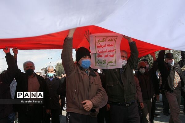 راهپیمایی  نمازگزاران تهرانی در حمایت از مردم مظلوم یمن