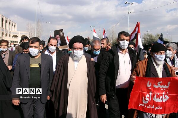راهپیمایی  نمازگزاران تهرانی در حمایت از مردم مظلوم یمن