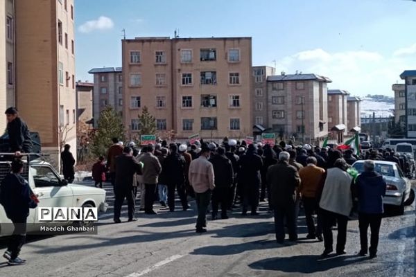 راهپیمایی نمازگزاران بعد از نماز جمعه شهر پردیس