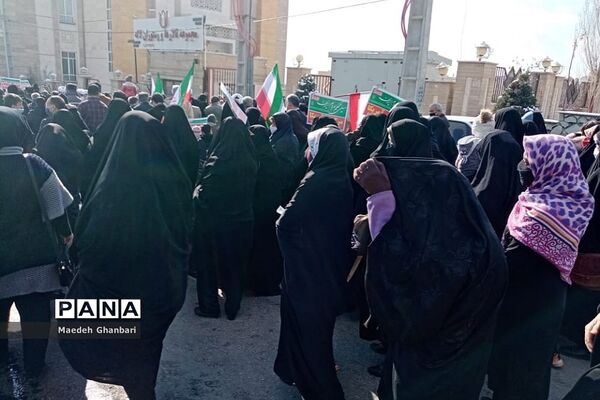 راهپیمایی نمازگزاران بعد از نماز جمعه شهر پردیس