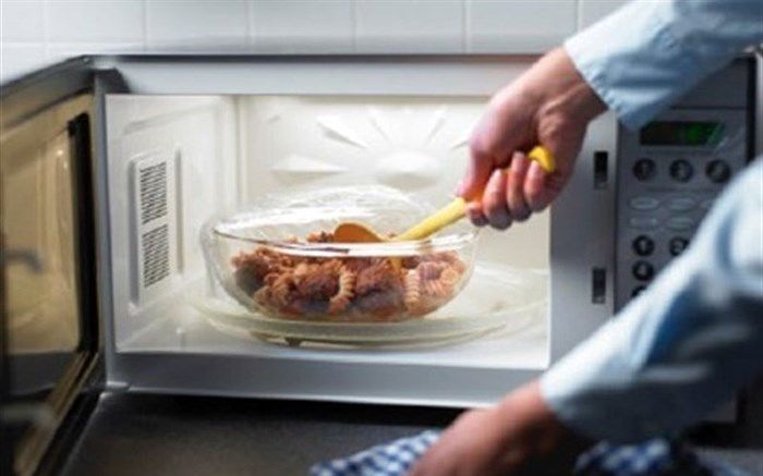 از گرم کردن این مواد غذایی در مایکروفر خودداری کنید