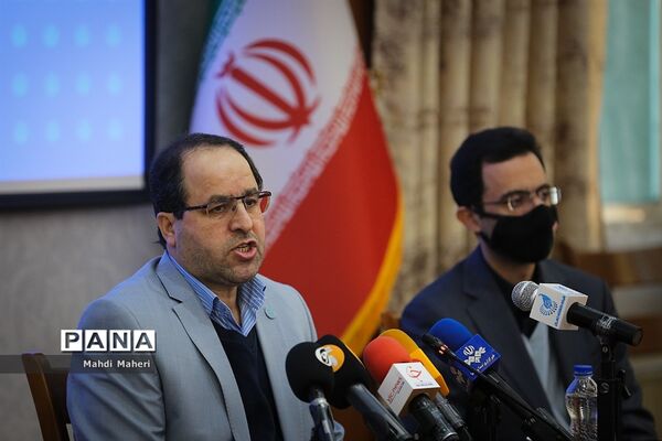 نشست خبری رئیس دانشگاه تهران