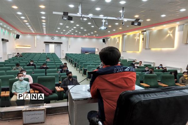 برگزاری انتخابات شورای دانش‌آموزی شهرستان‌کاشمر در کانون لقمان