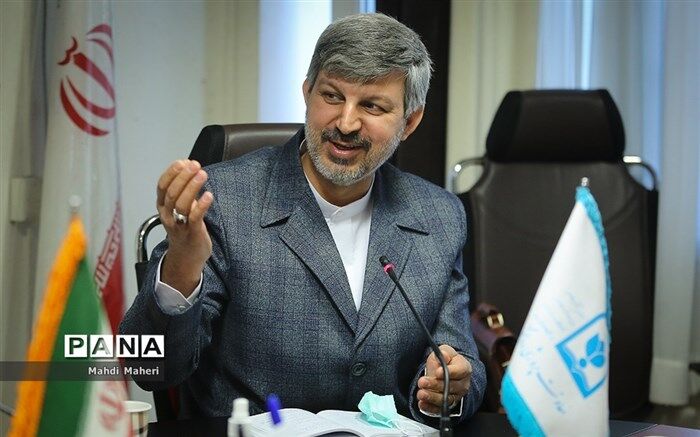 تمام معلمان باید یک مربی پرورشی باشند تا یک مربی آموزشی