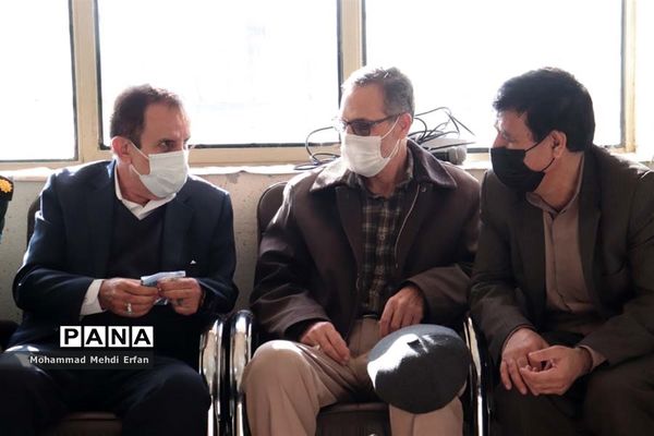 زنگ انقلاب در مدارس آباده