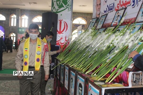 حضور پیشتازان سازمان دانش‌آموزی در مراسم 12 بهمن