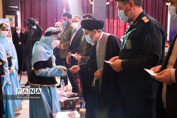 آیین نواختن زنگ انقلاب در ارومیه