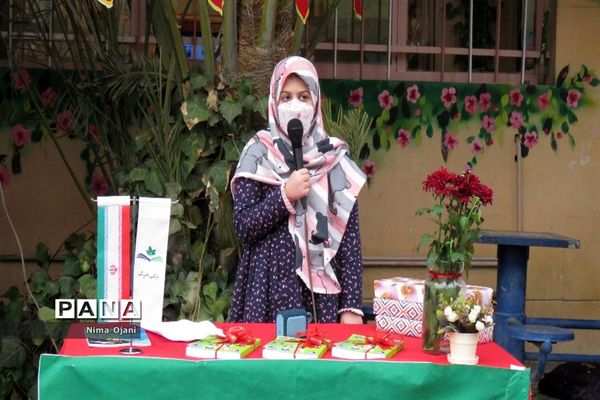 نواخته شدن زنگ انقلاب در منطقه 8