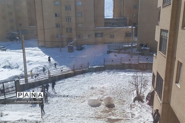 روز دل انگیز برفی درمنظریه شهرکرد