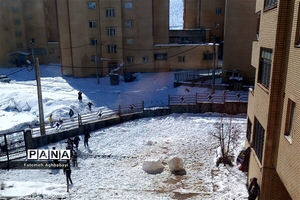 روز دل انگیز برفی درمنظریه شهرکرد