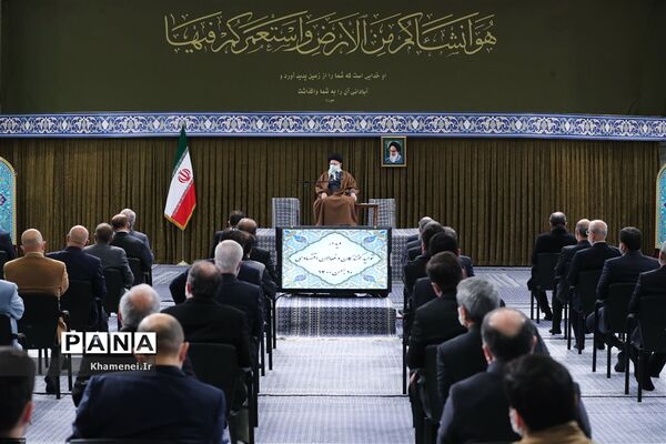 دیدار تولیدکنندگان با رهبر انقلاب