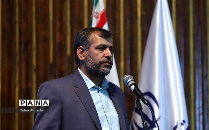 پیوند میان نماز، خانه، مدرسه و مسجد باید در راس فعالیت‌ها باشد