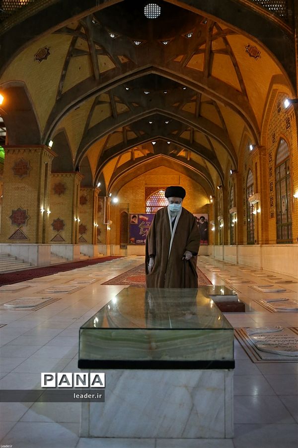 حضور در مرقد مطهر امام راحل و گلزار شهدای بهشت زهرا