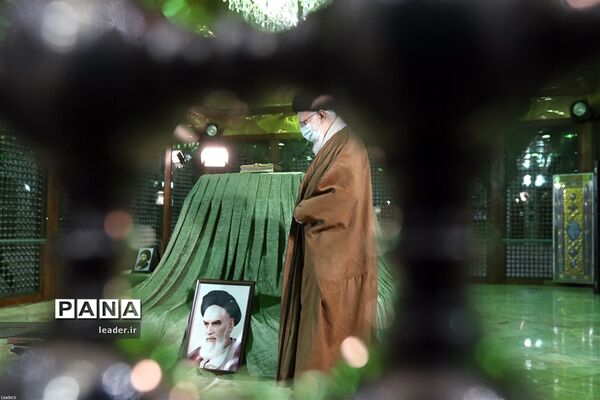 حضور در مرقد مطهر امام راحل و گلزار شهدای بهشت زهرا
