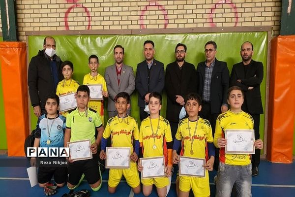 تقدیر از تیم‌های برتر فوتبال بهارستان یک