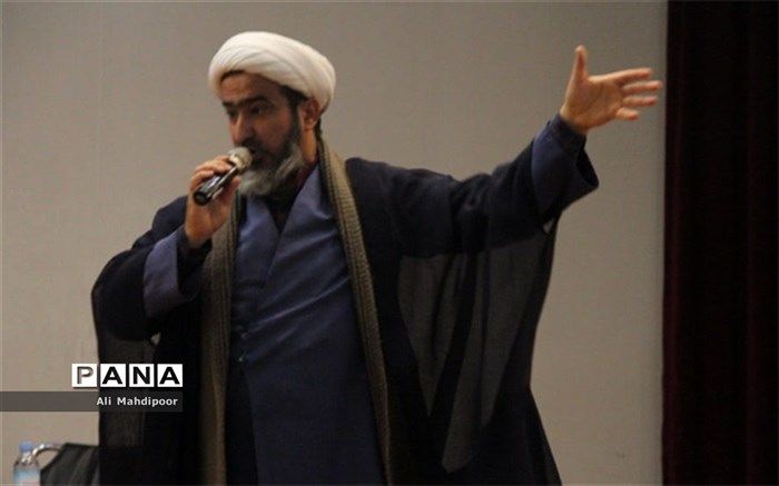 ضعف اندیشه دانش‌آموزان باید جبران شود