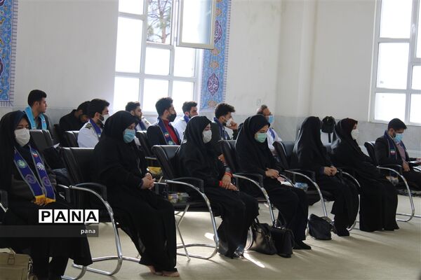 دیدار مسئولان سازمان دانش آموزی استان لرستان با نماینده  ولی فقیه در استان لرستان