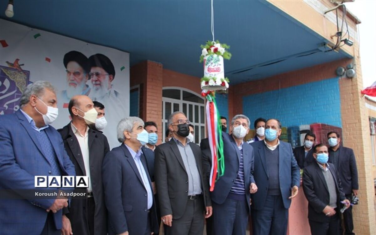 بانشی: با اجرای متنوع و مطلوب برنامه‌های دهه فجر به دنبال بصیرت افزایی در دانش‌آموزان هستیم