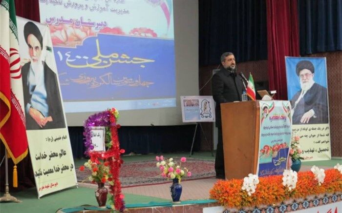 مشارکت جوانان در اداره کشور بر نشاط انقلاب می‌افزاید