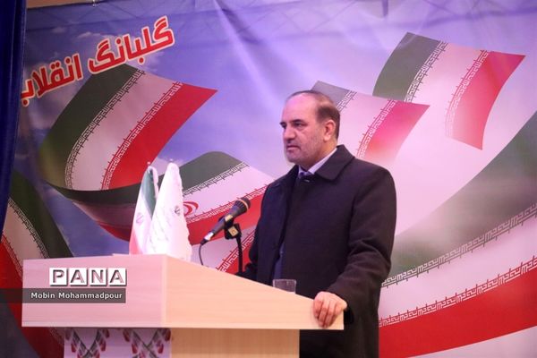 آغاز جشن‌های پیروزی انقلاب با نواخته شدن زنگ انقلاب در آذربایجان شرقی