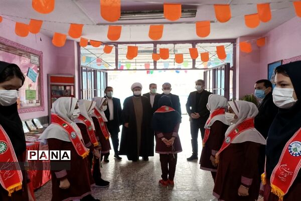 صدای زنگ انقلاب در دبستان دخترانه حضرت زینب ( س) در شهرستان قدس