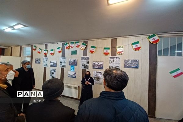 آیین نمادین زنگ انقلاب درمدرسه تربیت آموزش و پرورش منطقه 4