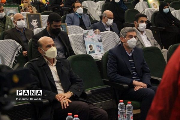 طنین زنگ انقلاب همزمان با سراسر کشور در مدارس فارس