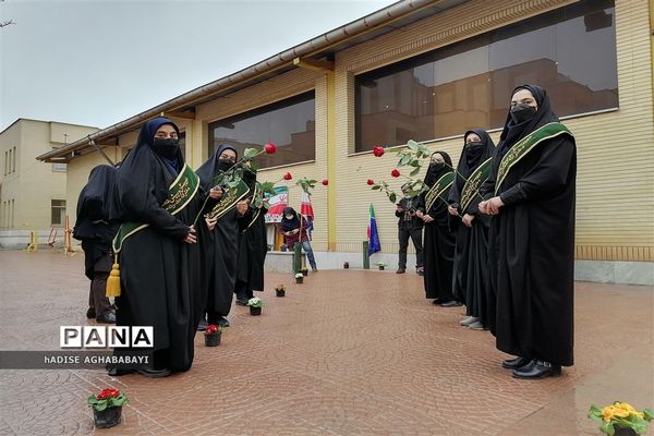 نواخته شدن زنگ گلبانگ انقلاب در استان اصفهان