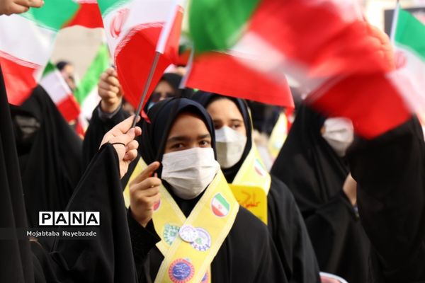 مراسم گلبانگ انقلاب در عرصه میدان شهدای مشهد