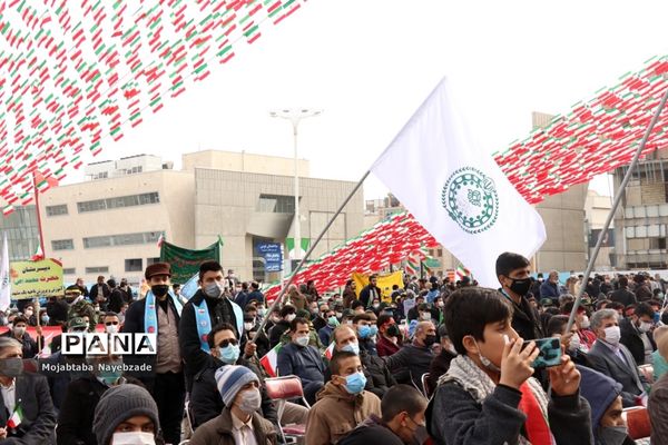 مراسم گلبانگ انقلاب در عرصه میدان شهدای مشهد