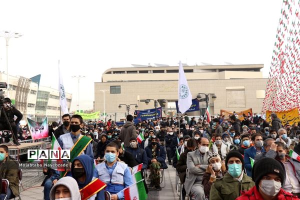 مراسم گلبانگ انقلاب در عرصه میدان شهدای مشهد