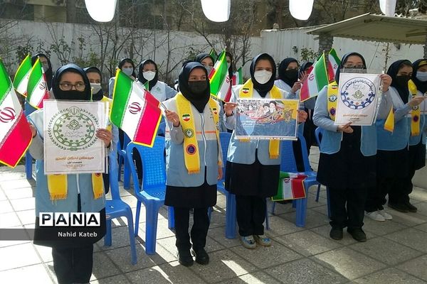 برگزاری همایش یاوران انقلاب در مدارس ناحیه۶ مشهد مقدس