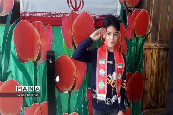 برگزاری همایش یاوران انقلاب در مدارس ناحیه۶ مشهد مقدس