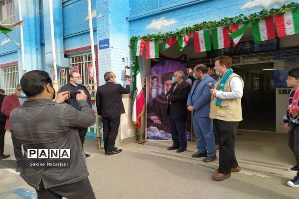برگزاری همایش یاوران انقلاب در مدارس ناحیه۶ مشهد مقدس