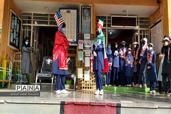 برگزاری همایش یاوران انقلاب در مدارس ناحیه۶ مشهد مقدس