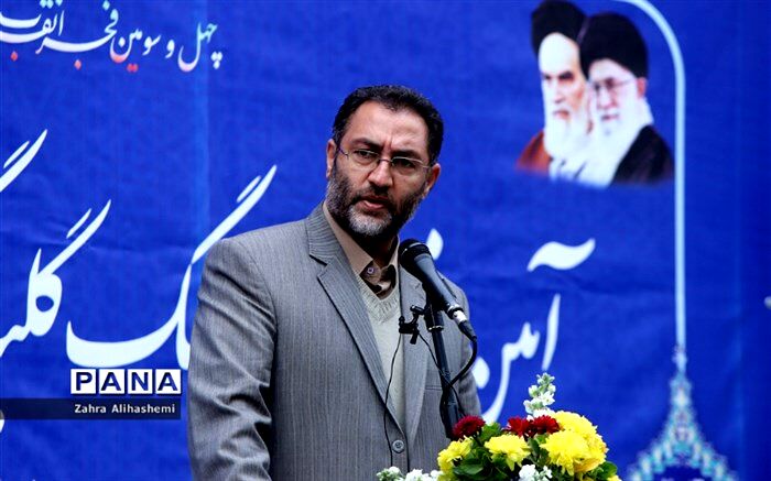 وحدت کلمه رمز پیروزی انقلاب و هم صدایی و همدلی رمز تحقق تمدن نوین اسلامی است