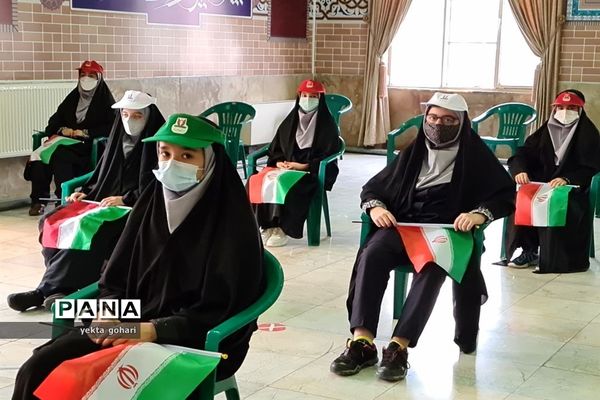 زنگ انقلاب در مدارس منطقه ۱۳ نواخته شد