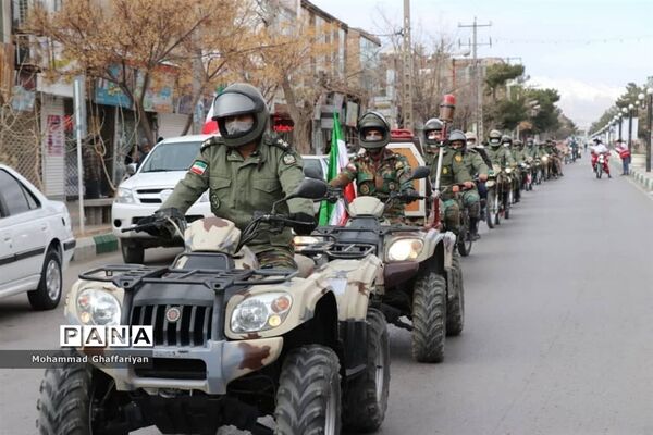 گرامیداشت 12 بهمن و مراسم گلبانگ انقلاب در میدان مرکزی تربت جام