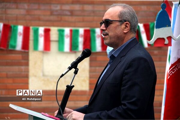 به صدا درآمدن زنگ انقلاب اسلامی در مدرسه عفت آهنگری شهرری