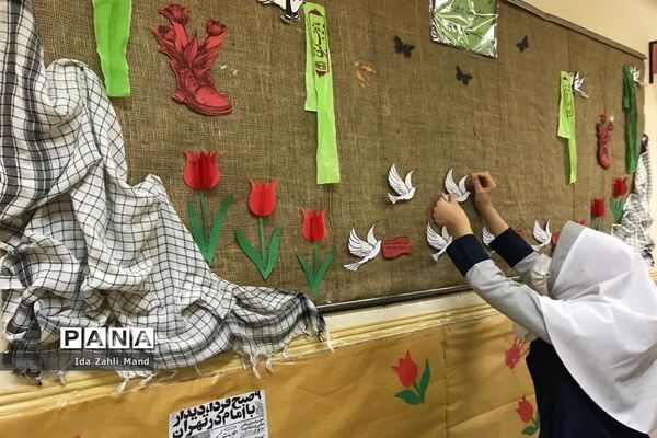 برگزاری  دهه فجر در مدرسه توفیق شهرستان رباط‌کریم