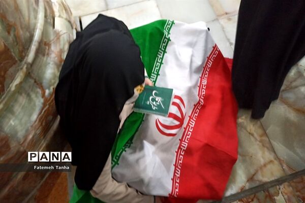 مراسم گرامیداشت ۱۲ بهمن در حرم امام خمینی (ره)