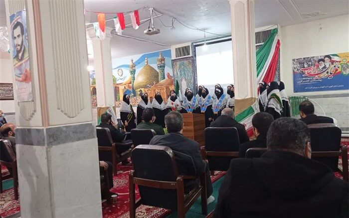 نواخته شدن زنگ انقلاب در هنرستان حضرت معصومه(س) ناحیه 2 قم